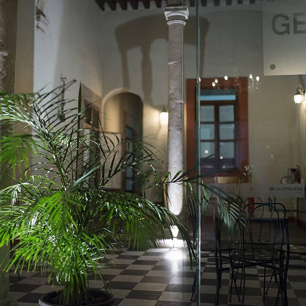 Gertrudis Hotel 모렐리아 외부 사진